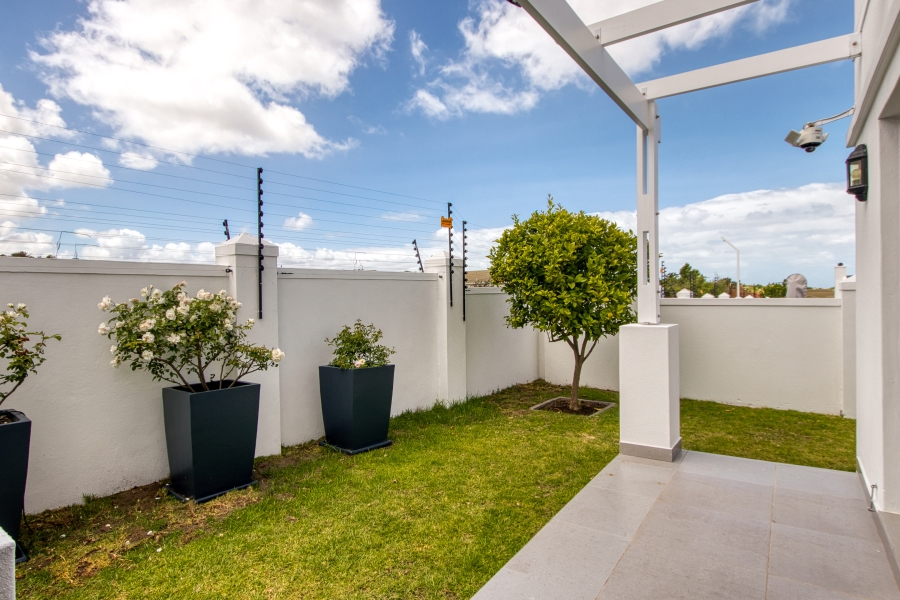 3 Bedroom Property for Sale in Helderberg Village Western Cape